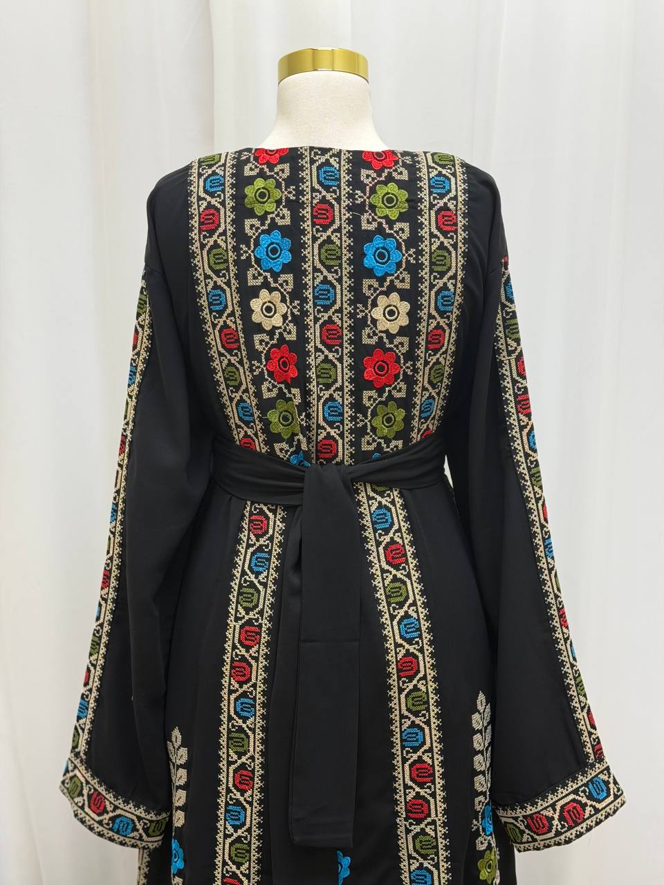 Noura Embroidered Thobe