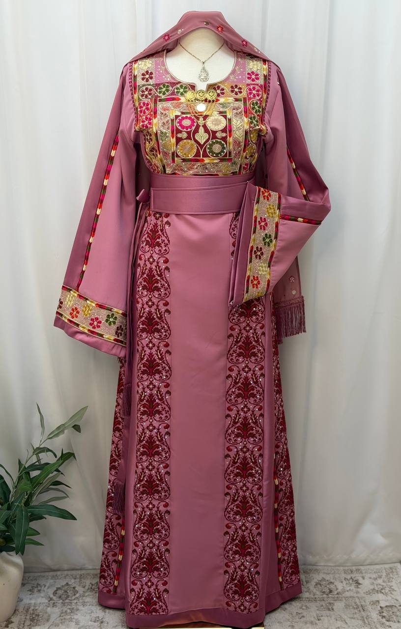 Randa Embroidered Thobe