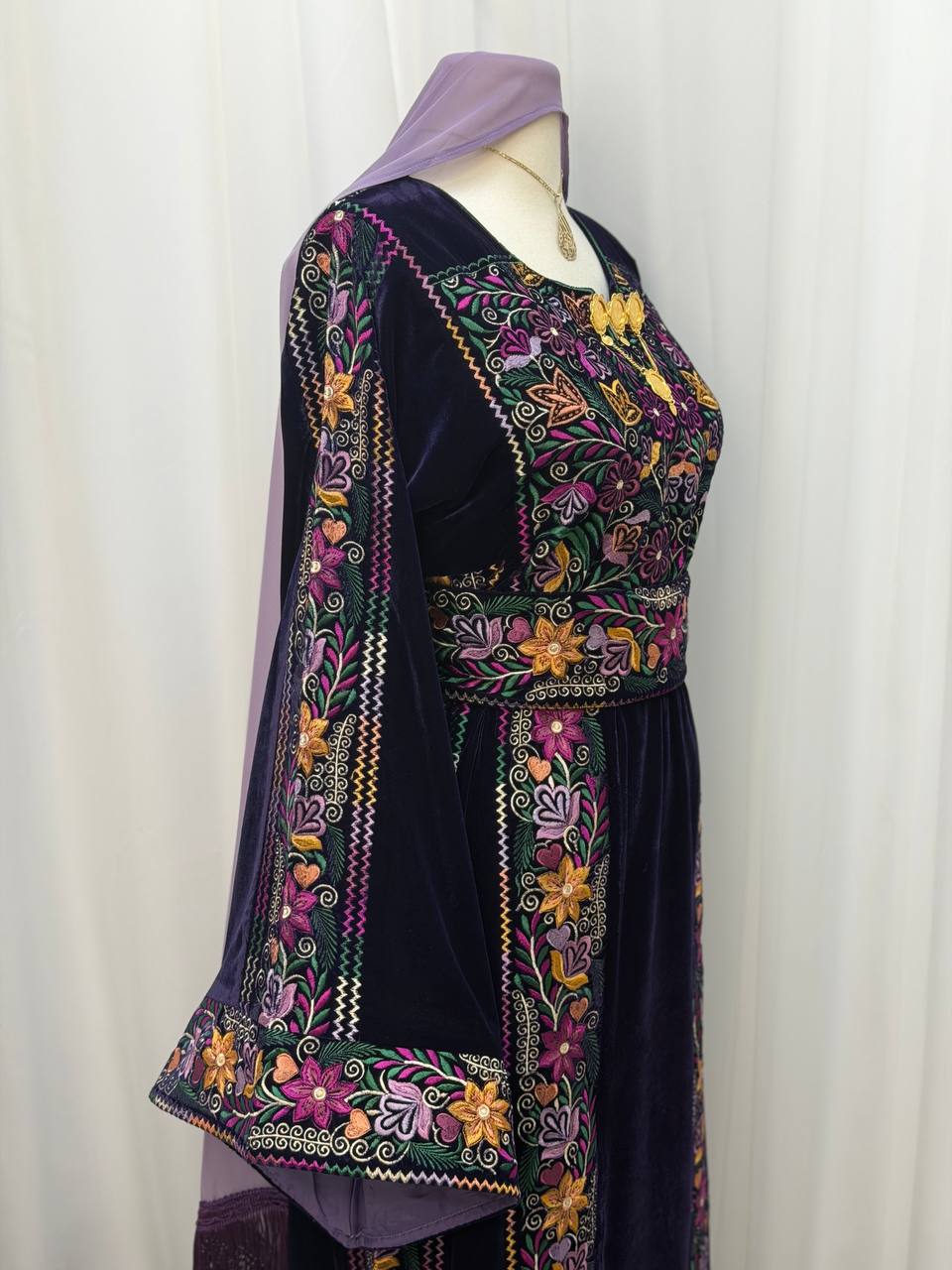 Noul Embroidered Velvet Thobe