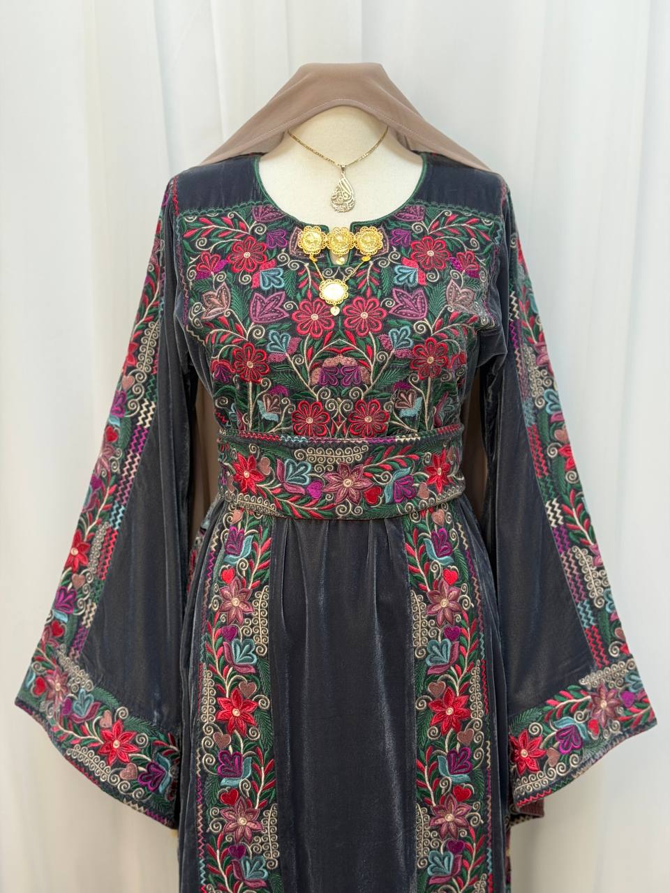 Noul Embroidered Velvet Thobe