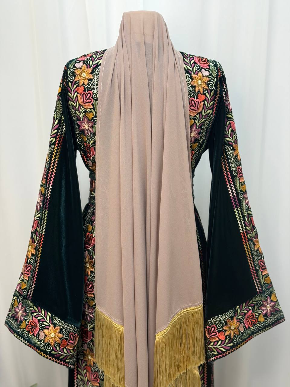 Noul Embroidered Velvet Thobe