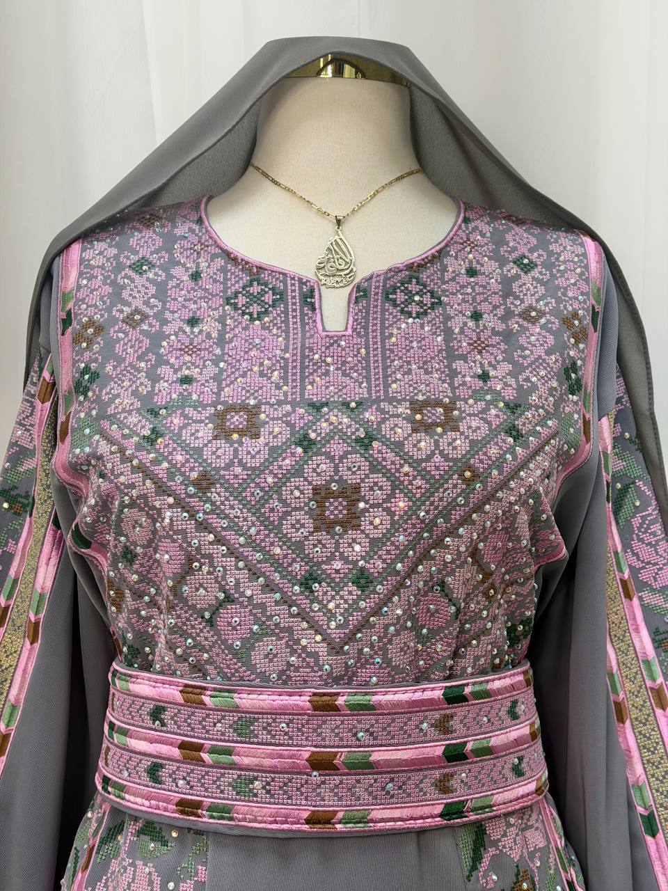 Faten Embroidered Thobe – Plus Size