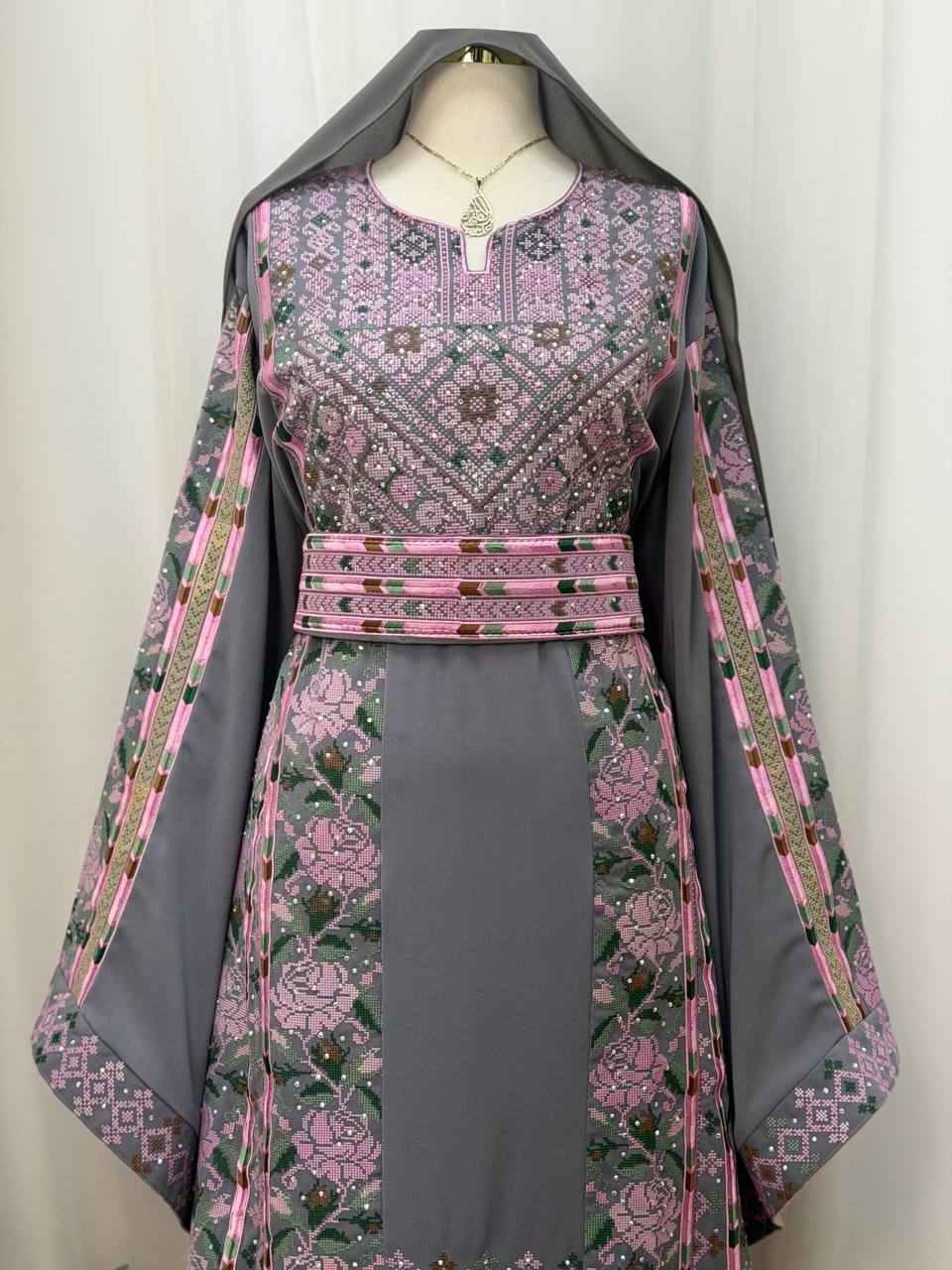 Faten Embroidered Thobe – Plus Size