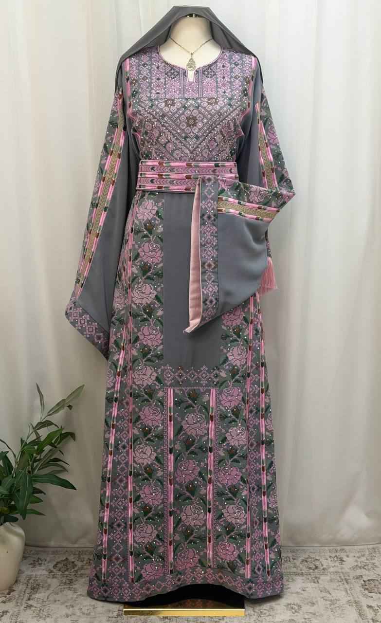 Faten Embroidered Thobe – Plus Size