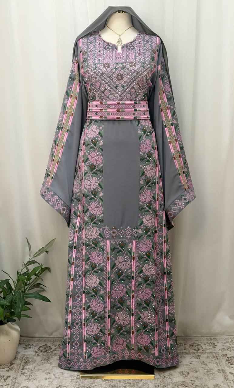 Faten Embroidered Thobe – Plus Size