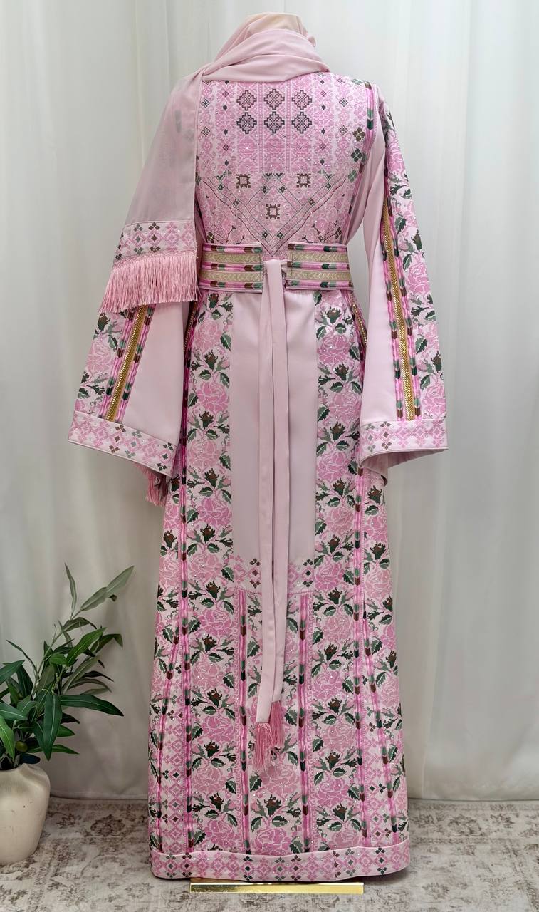 Dejan Embroidered Thobe with Beaded Manajel Details