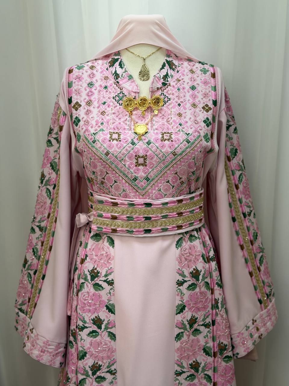 Hadeel Embroidered Thoub