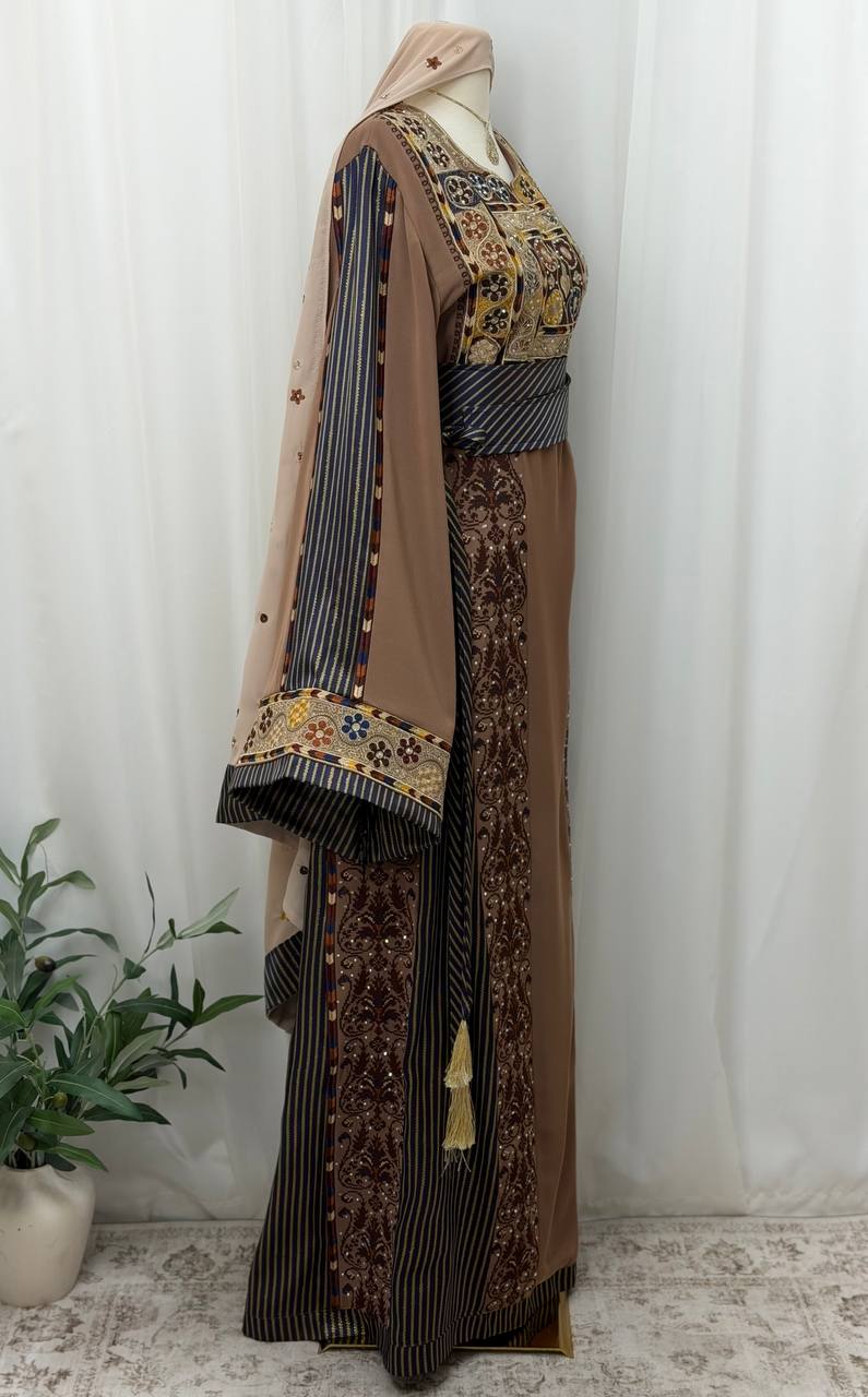 Shireen Embroidered Thoub