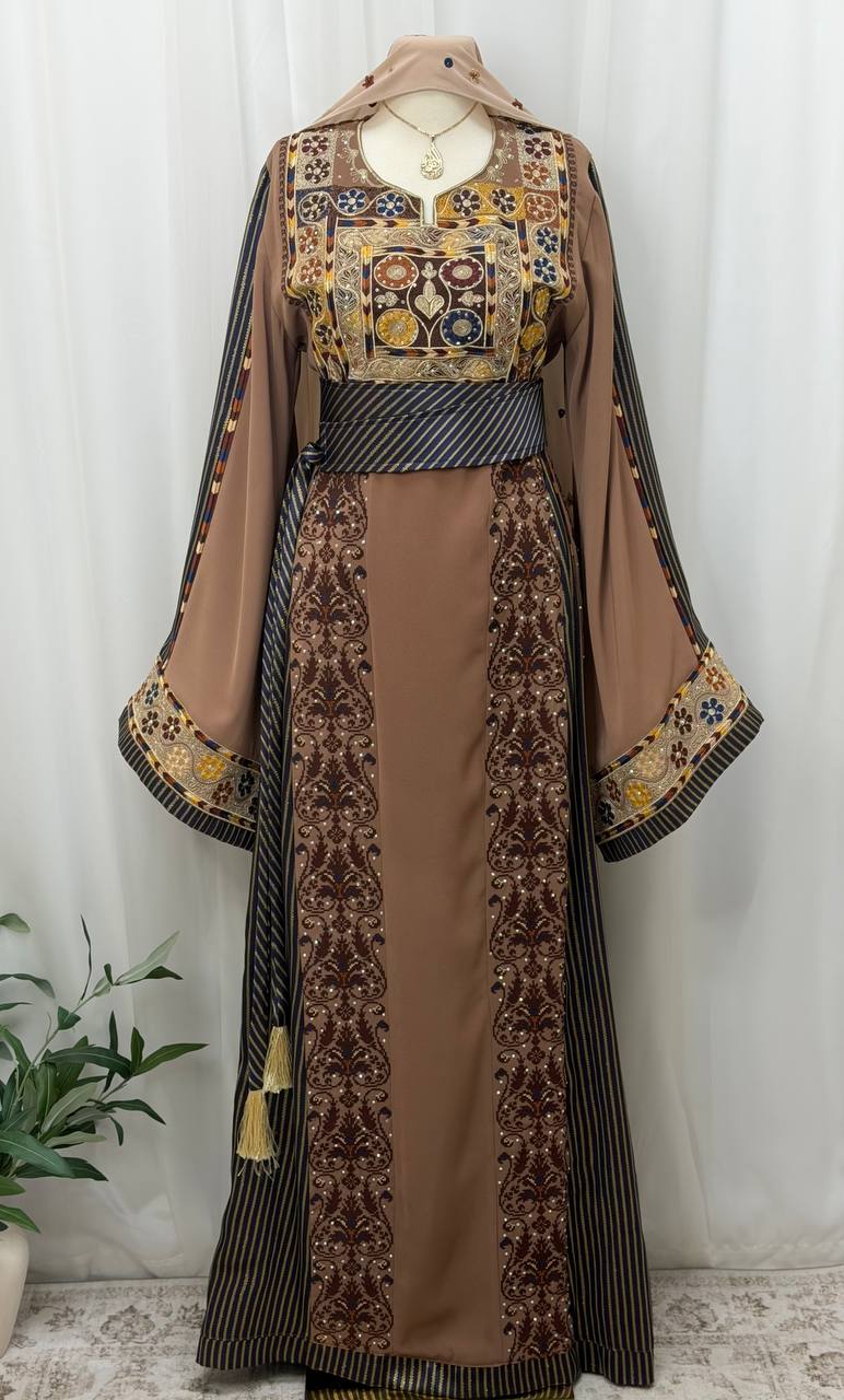 Shireen Embroidered Thoub