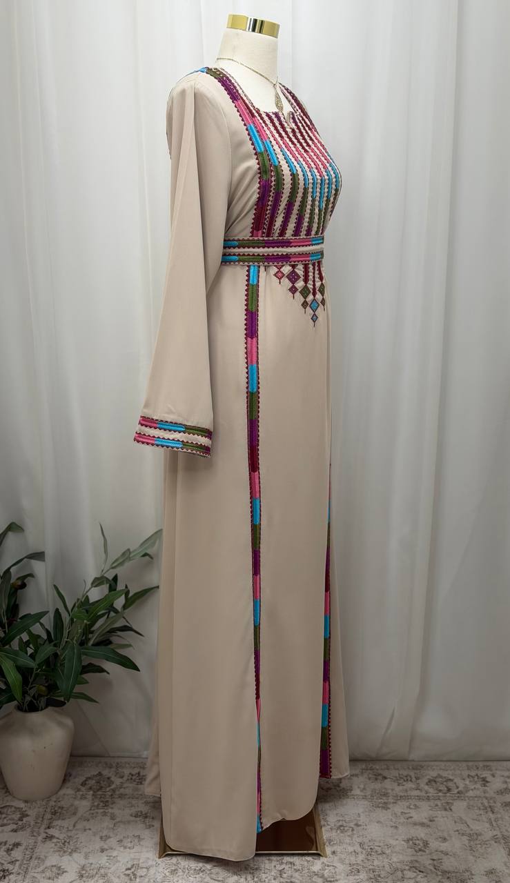 Suad – Simple Embroidered Palestinian Thoub