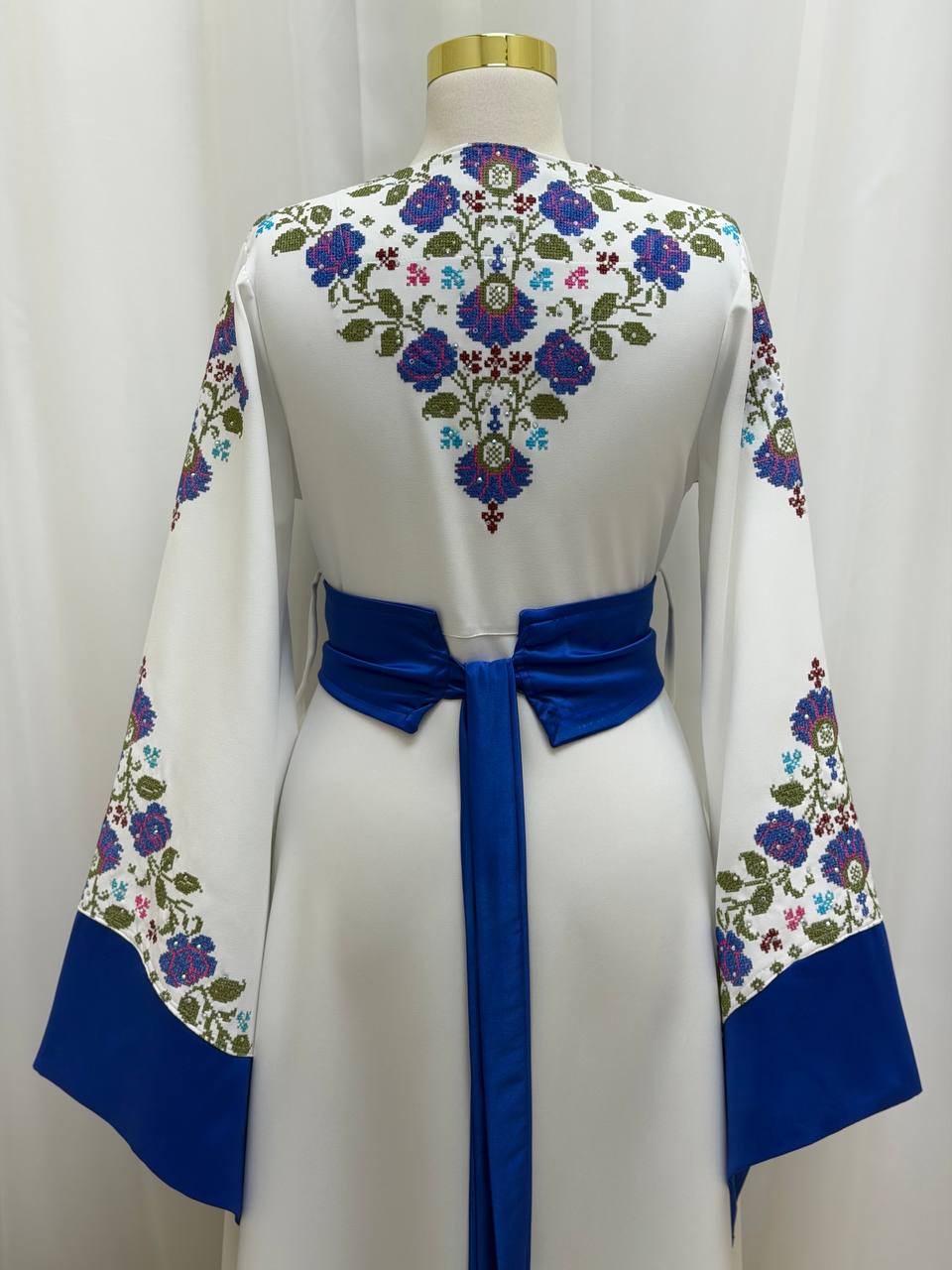 Yasmeen Embroidered Thobe