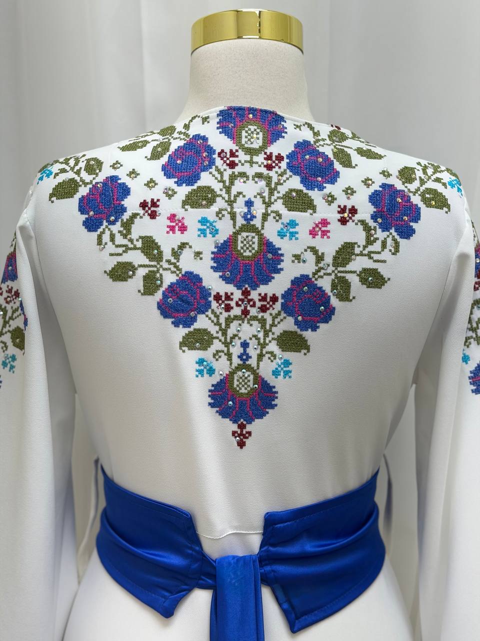 Yasmeen Embroidered Thobe