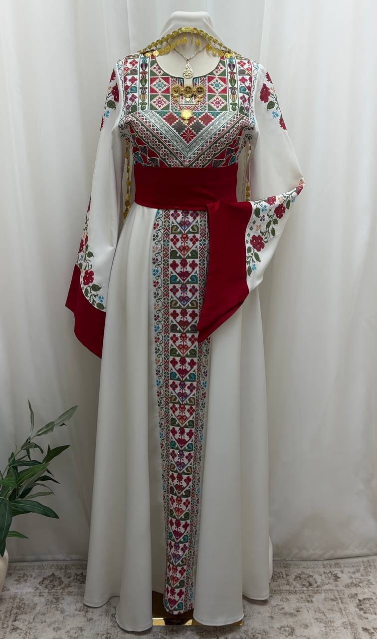 Yasmeen Embroidered Thobe