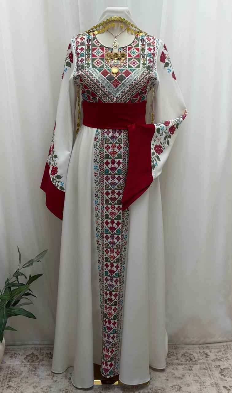 Yasmeen Embroidered Thobe