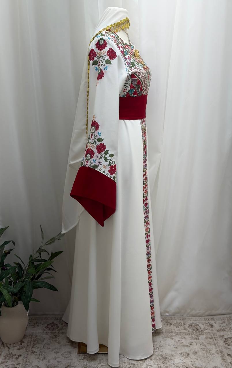 Yasmeen Embroidered Thobe