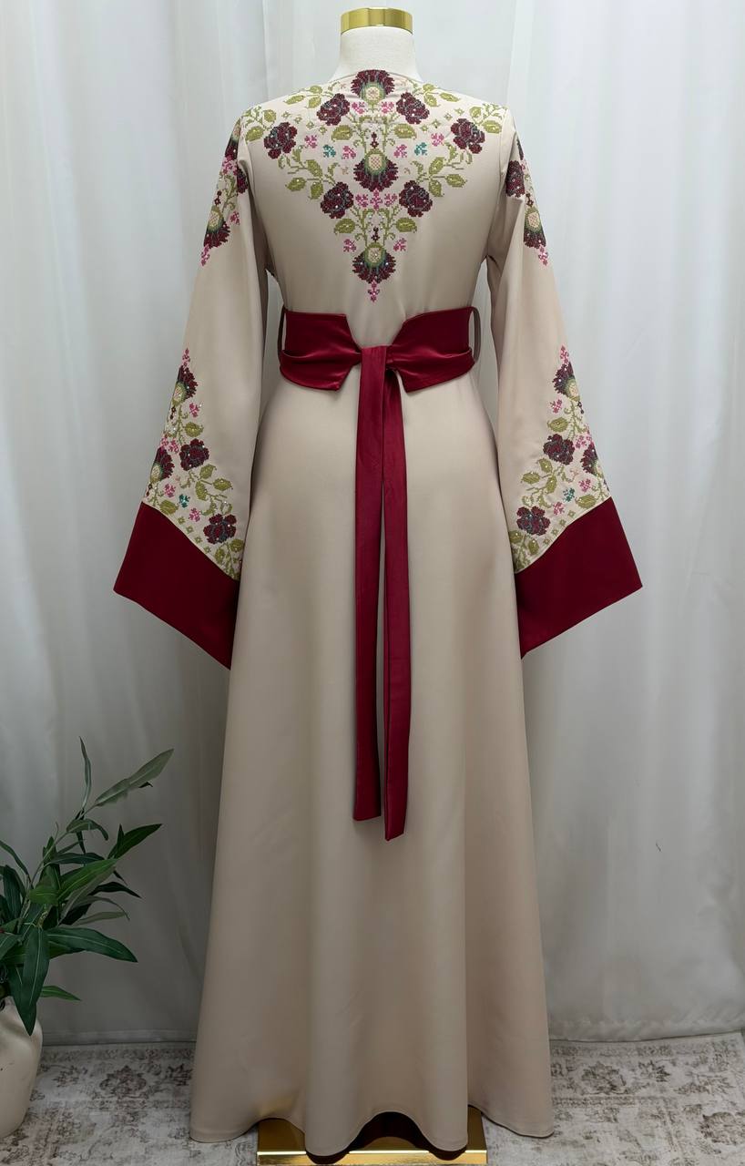 Yasmeen Embroidered Thobe