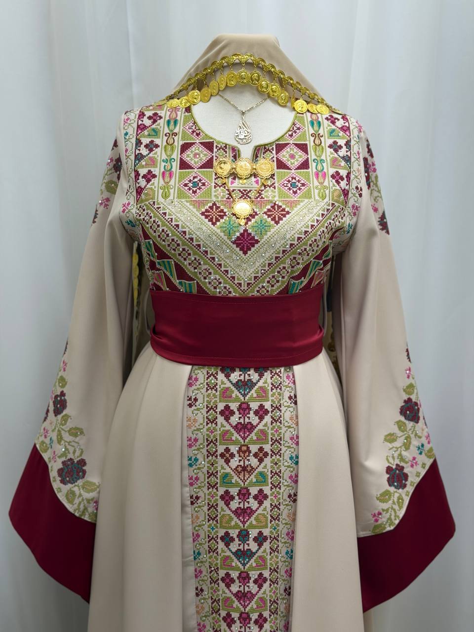 Yasmeen Embroidered Thobe