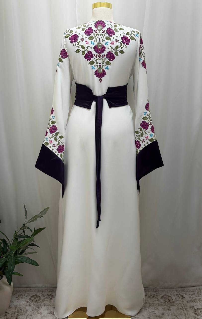 Yasmeen Embroidered Thobe
