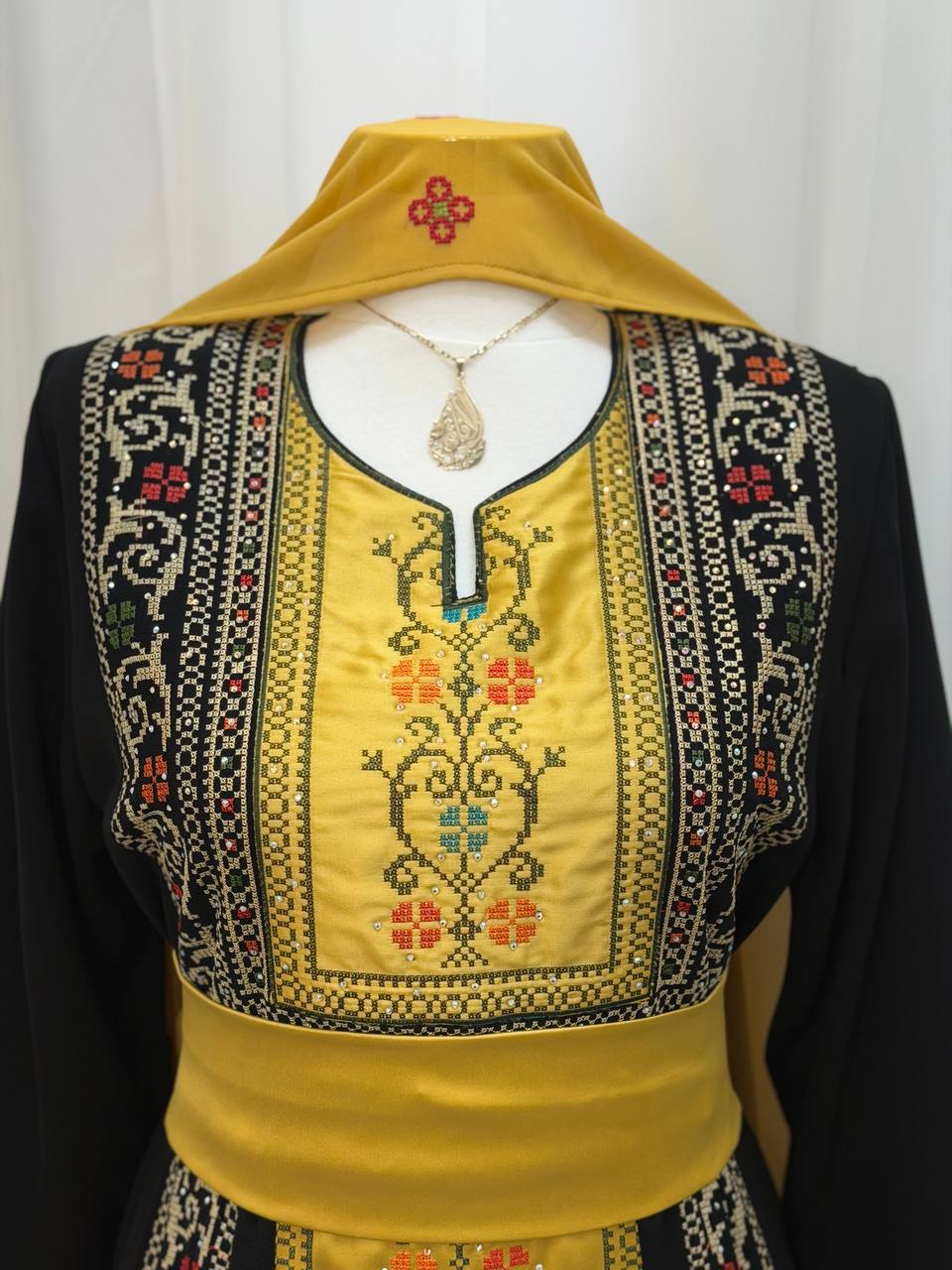Rania Embroidered Thobe