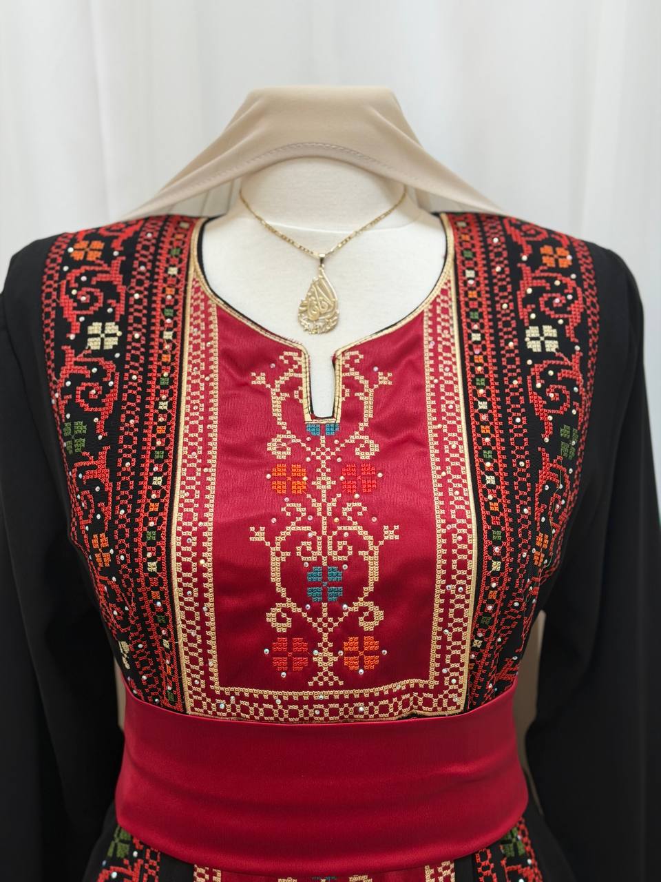 Rania Embroidered Thobe