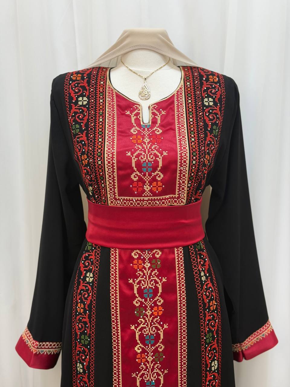 Rania Embroidered Thobe