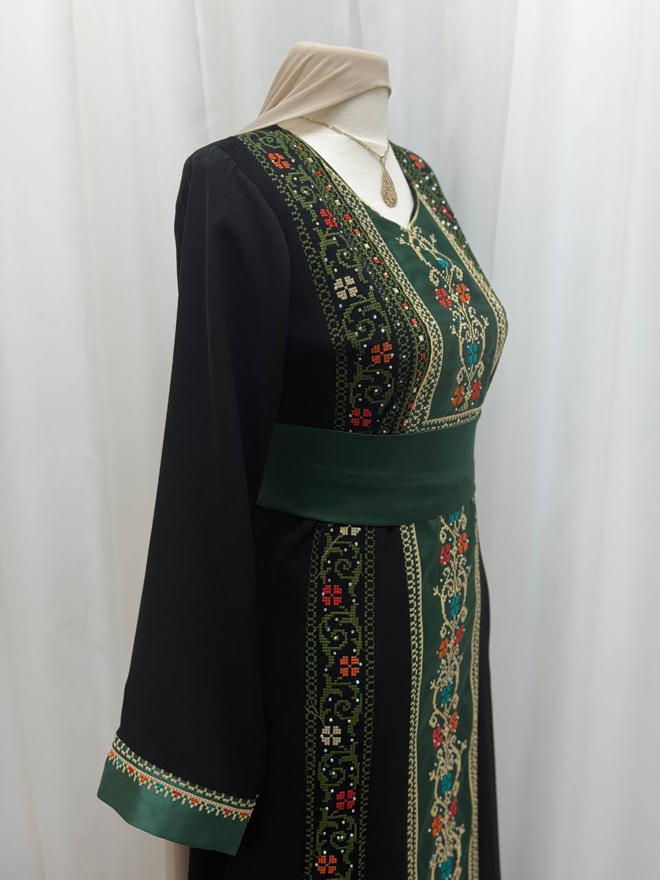 Rania Embroidered Thobe