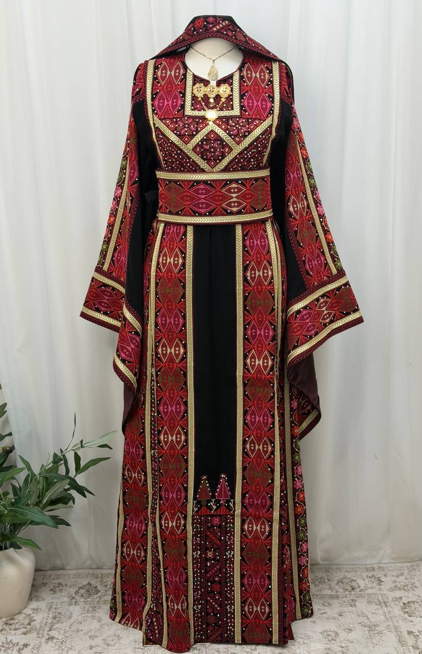 Nesreen Embroidered Thobe
