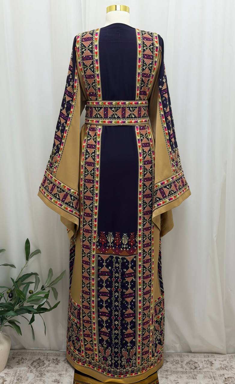 Elegant Palestinian Embroidered Thobe – Plus Size