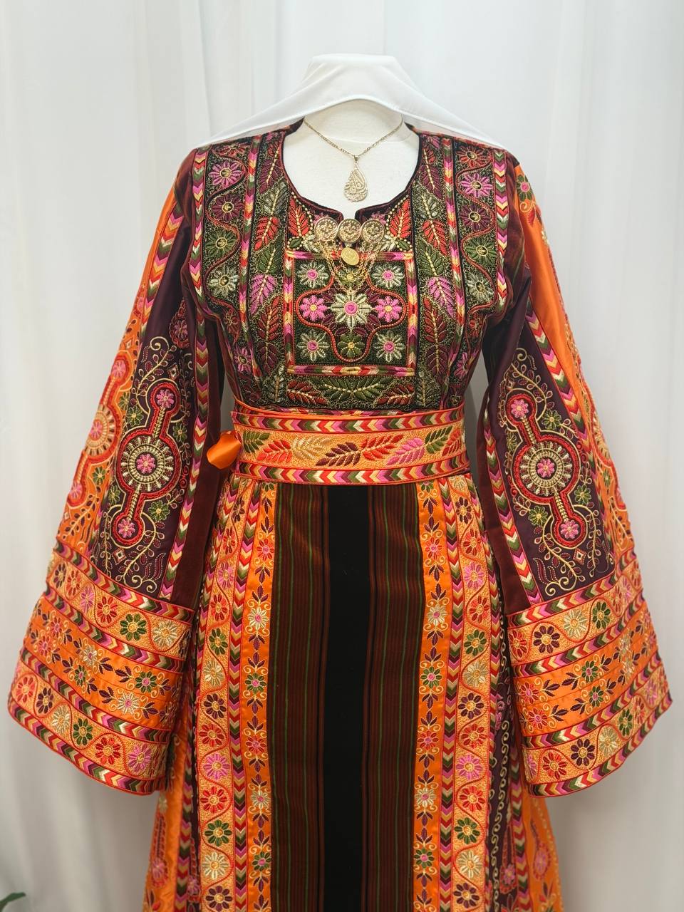 Malikat Al Jannah Wal Nar – Palestinian Embroidered Thobe