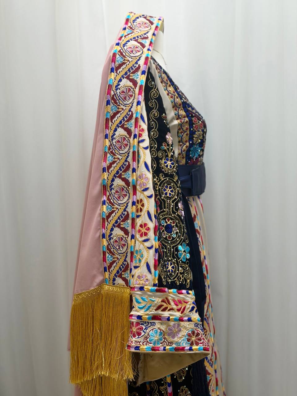 Malika – Luxury Palestinian Embroidered 4-Piece Thobe Set