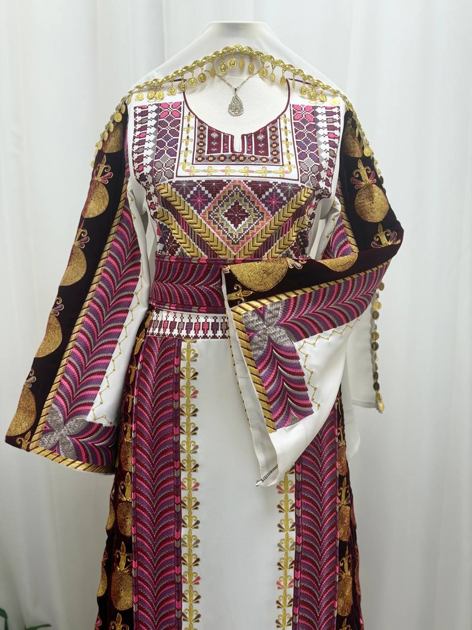 Al Maliha – Palestinian Embroidered Thobe with Tie Belt