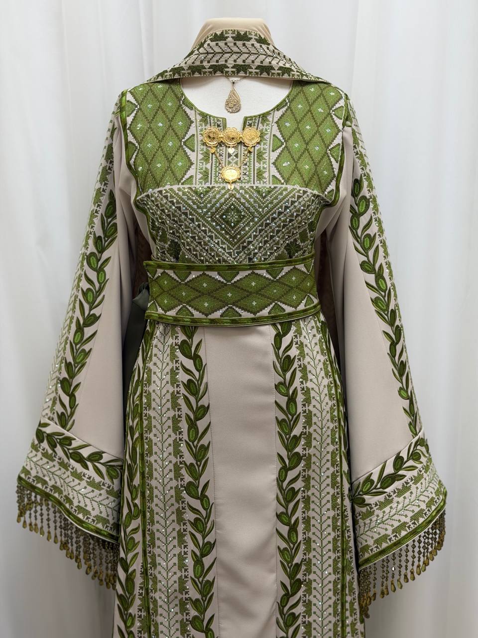 Al Zaytouna – Palestinian Embroidered Thobe with Shawl & Reversible Belt