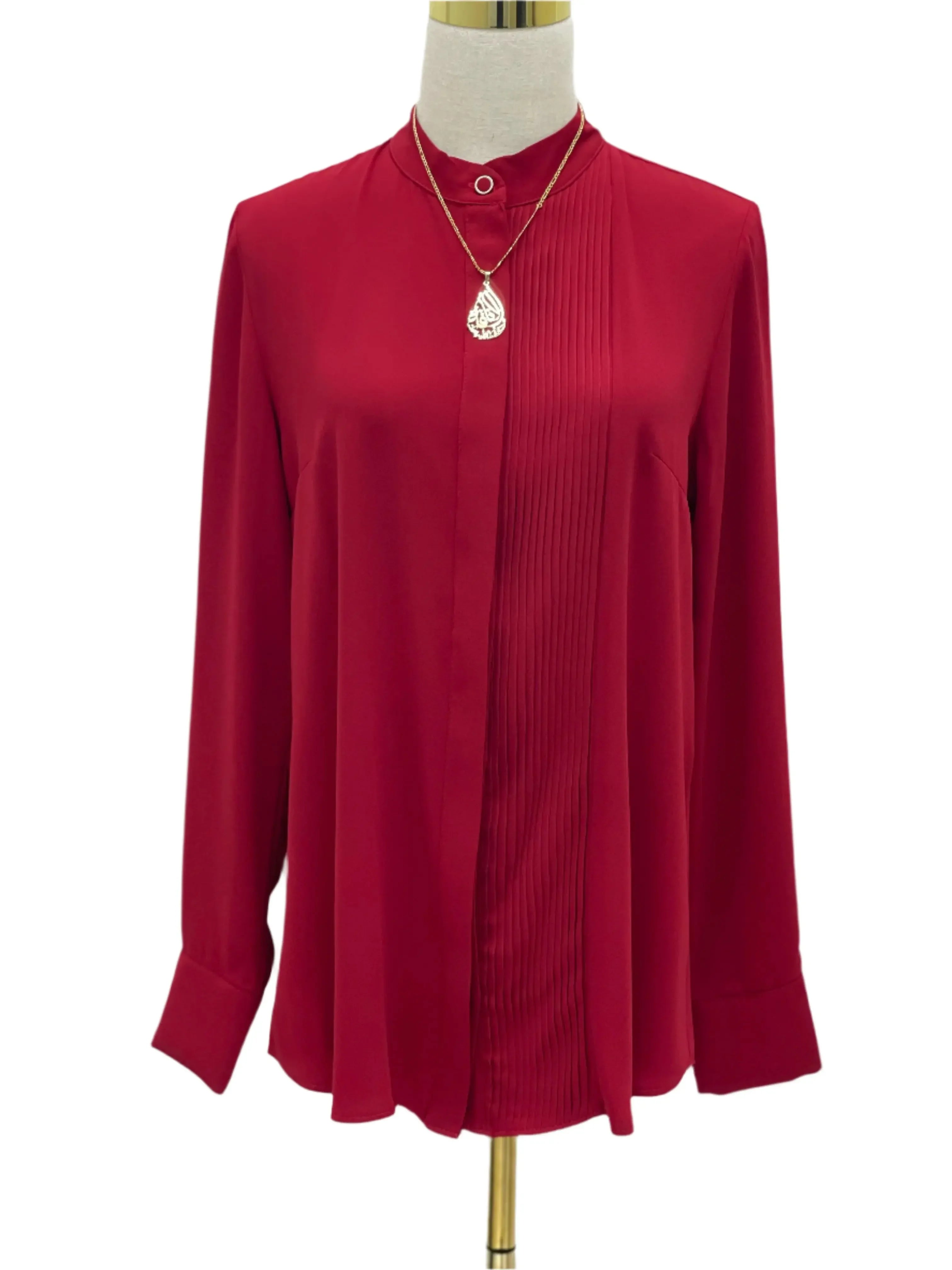 Timeless Elegance: The Expertly Designed Pleated Blouse Palestinian Elegance