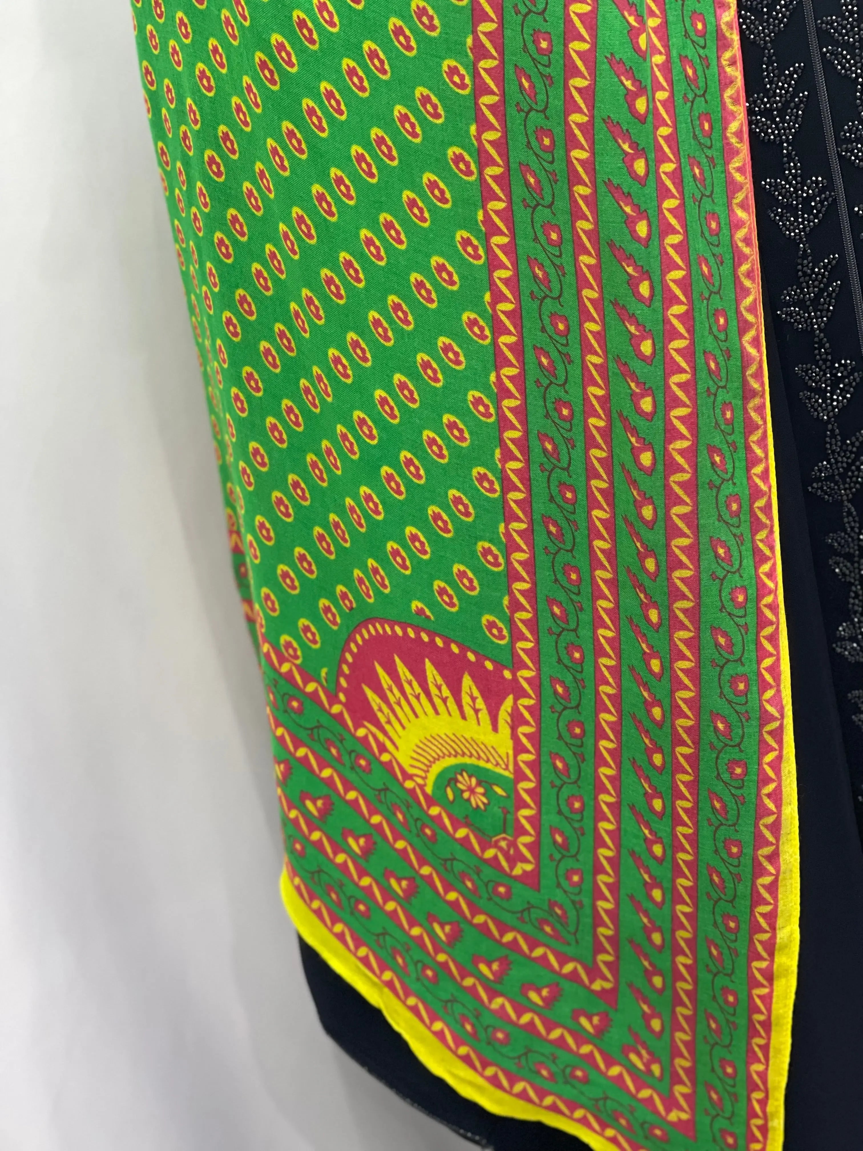 Elegant Comfort: Exclusive Printed Modal Hijab - Asba Palestinian Elegance