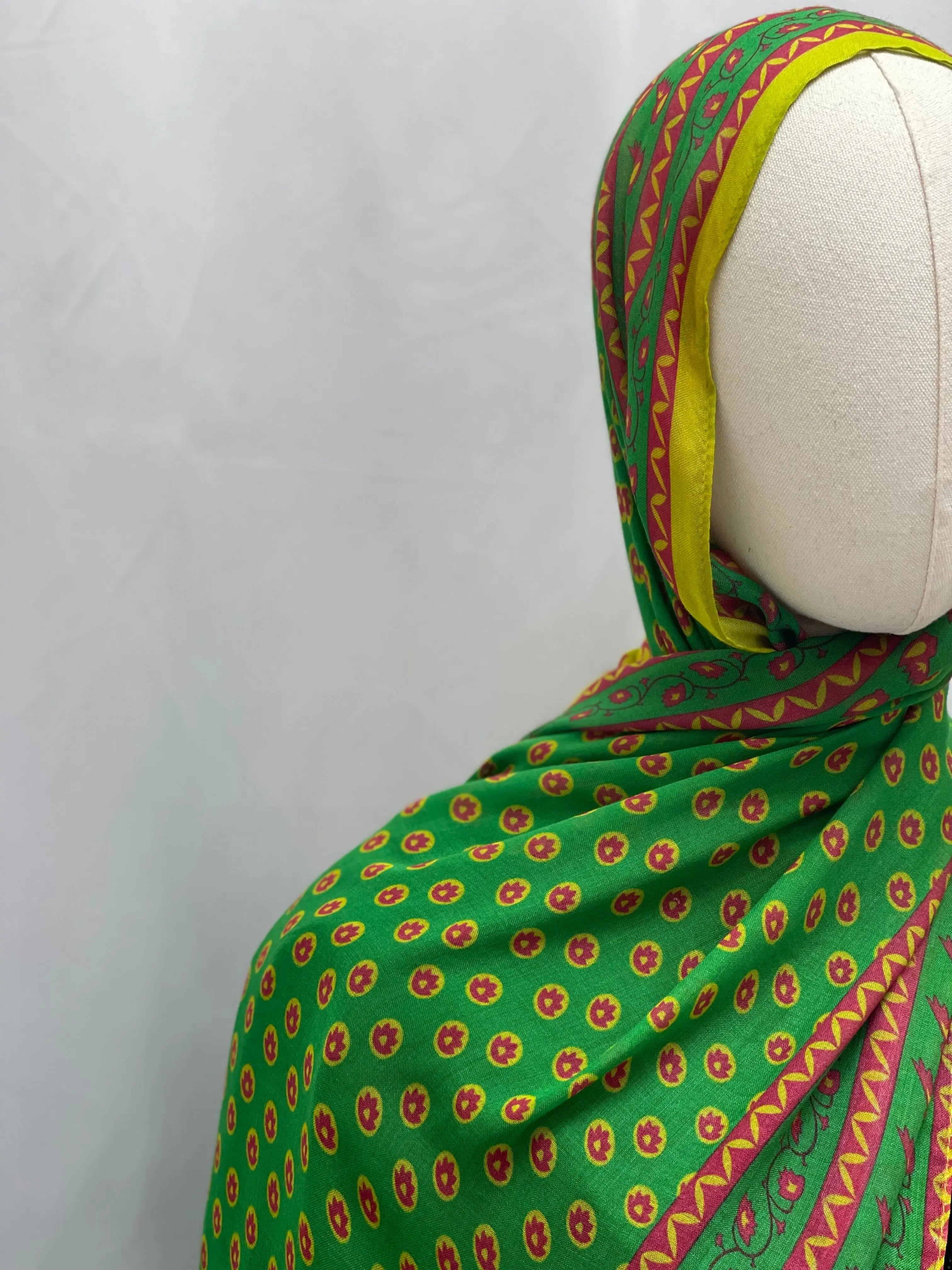 Elegant Comfort: Exclusive Printed Modal Hijab - Asba Palestinian Elegance