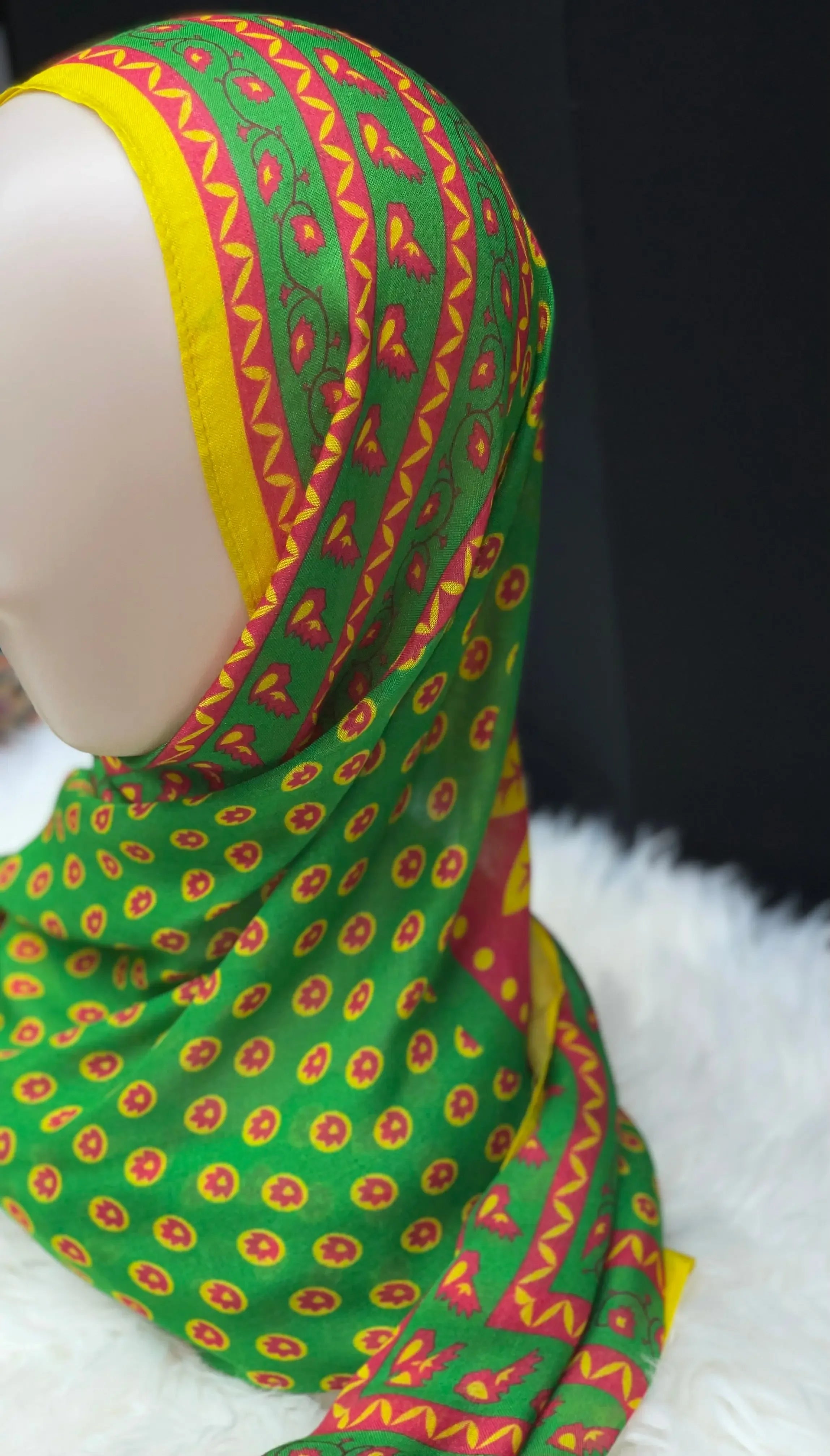 Elegant Comfort: Exclusive Printed Modal Hijab - Asba Palestinian Elegance