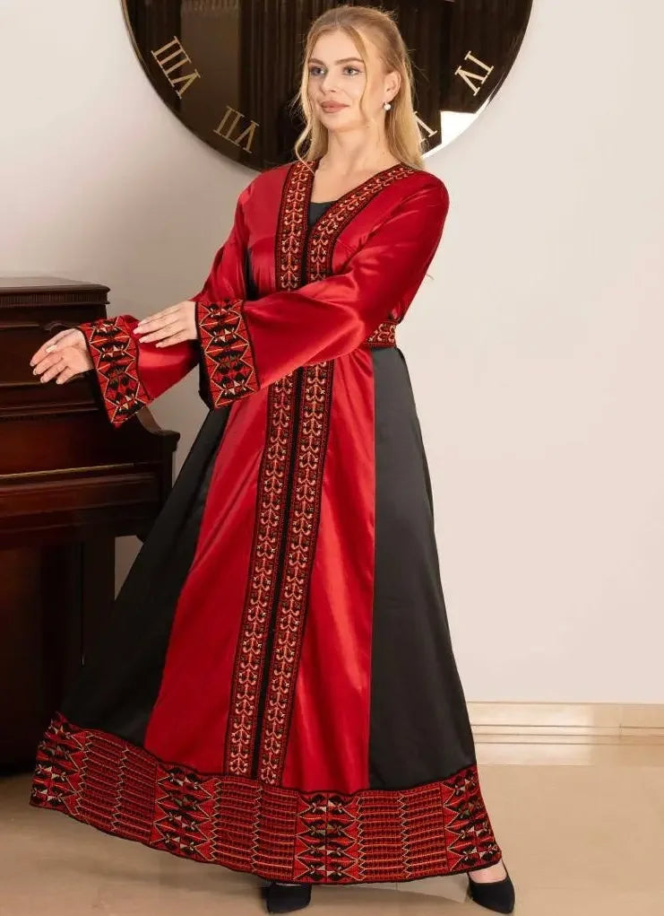 Queen Rania Thoub: Luxurious Elegance Fit for Royalty - Palestinian Elegance