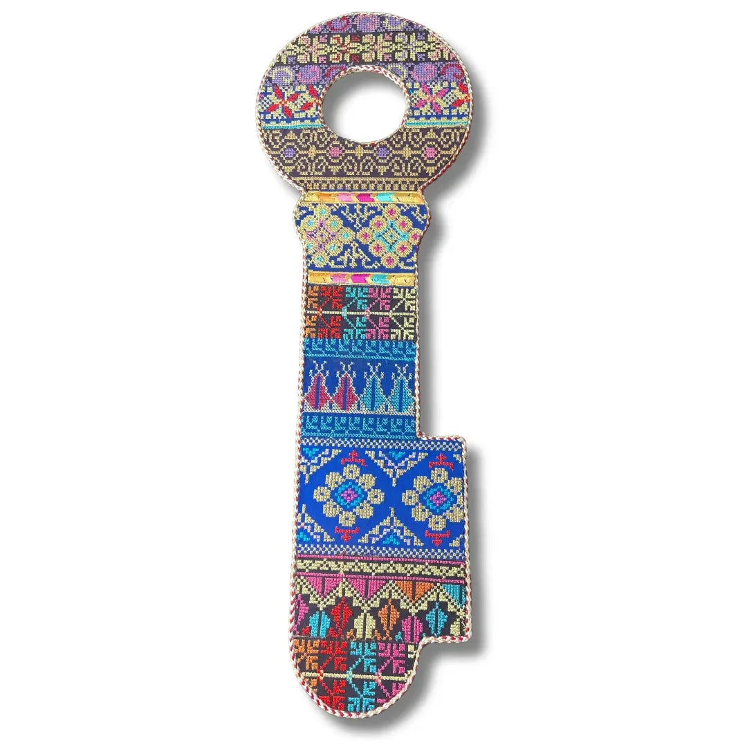 Colorful tatreez key accessory with intricate Palestinian embroidery patterns by Palestinian Elegance