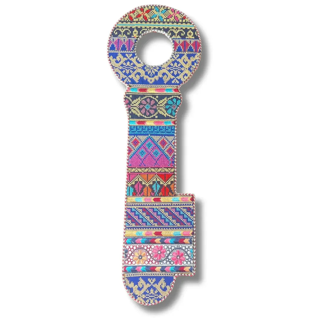 Key-Shaped Tatreez Design Accessory - High-Quality Craftsmanship Palestinian Elegance