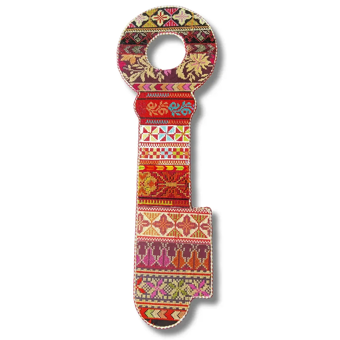 Colorful tatreez key accessory by Palestinian Elegance with traditional Palestinian embroidery patterns