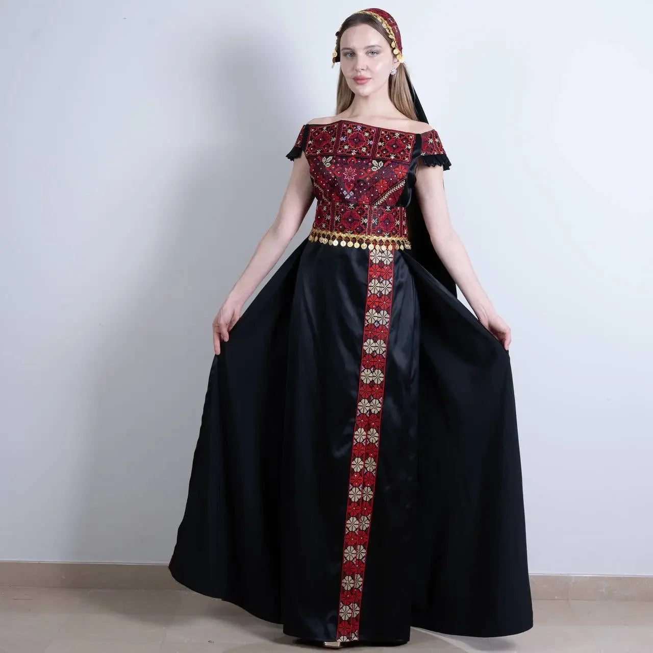 Contemporary Elegance: The Embroidered Nur Modern Thoub Palestinian Elegance