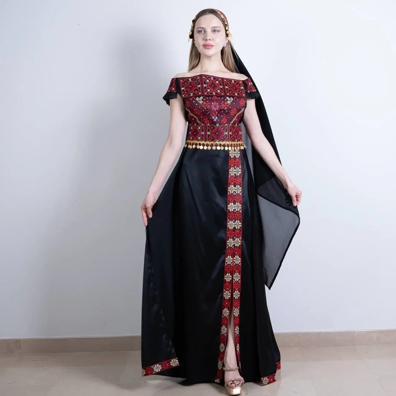 Contemporary Elegance: The Embroidered Nur Modern Thoub Palestinian Elegance