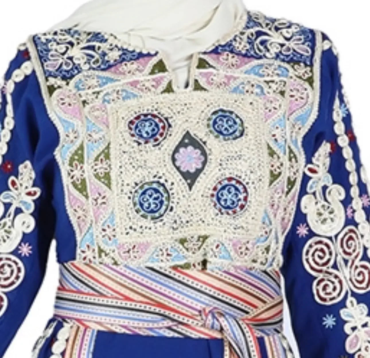 Alquds Tahrera Thoub: Elegant Tradition and Superior Craftsmanship - Palestinian Elegance