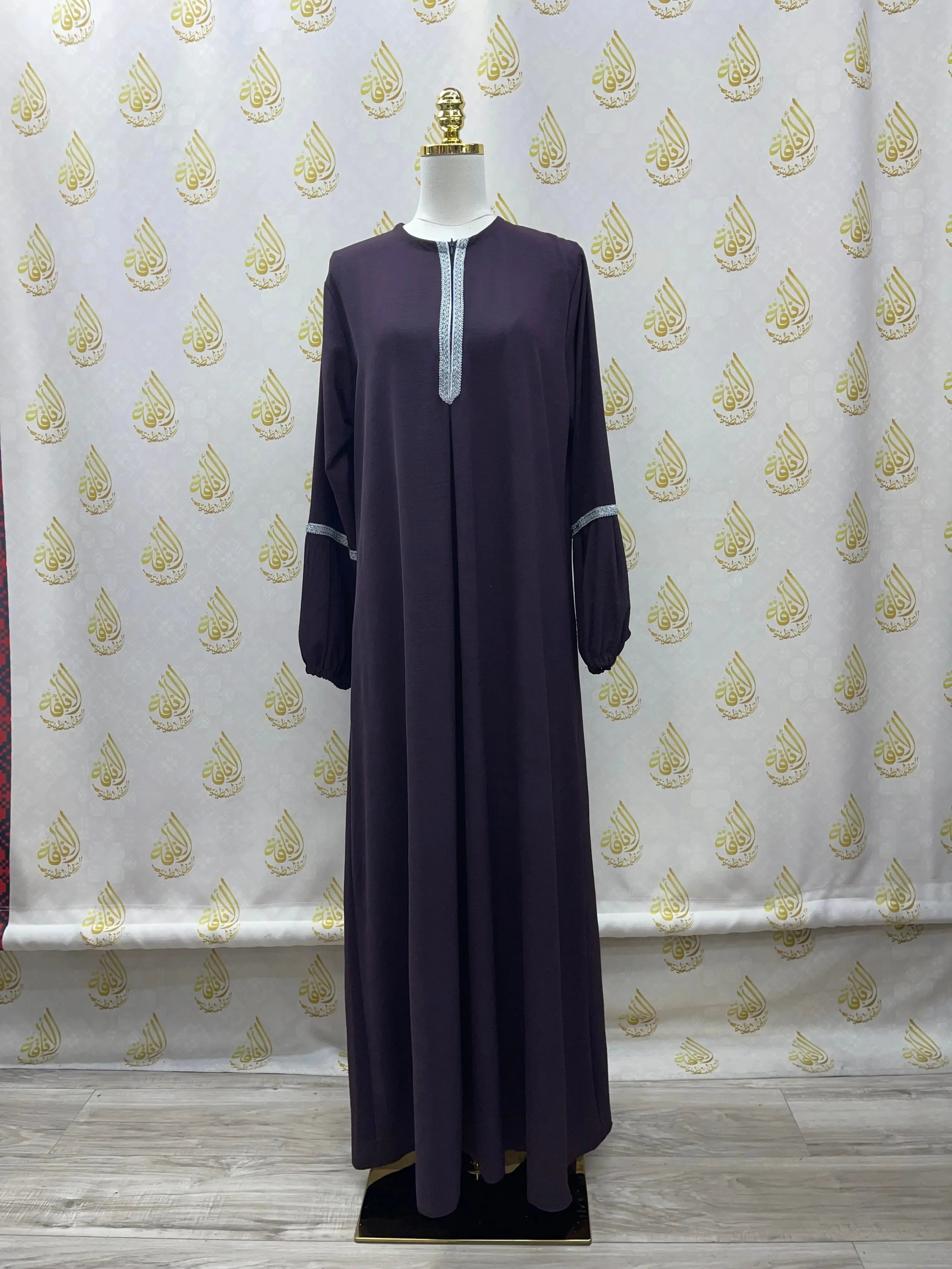 Stunning Abaya: Elegant Design and Comfortable Fit for Every Occasion - Palestinian Elegance