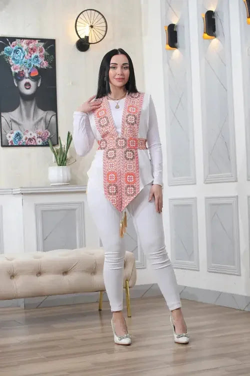 Cultural Richness: Vest with Intricate Embroidery Palestinian Elegance