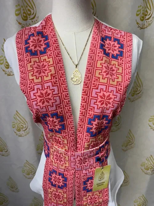 Cultural Richness: Vest with Intricate Embroidery Palestinian Elegance
