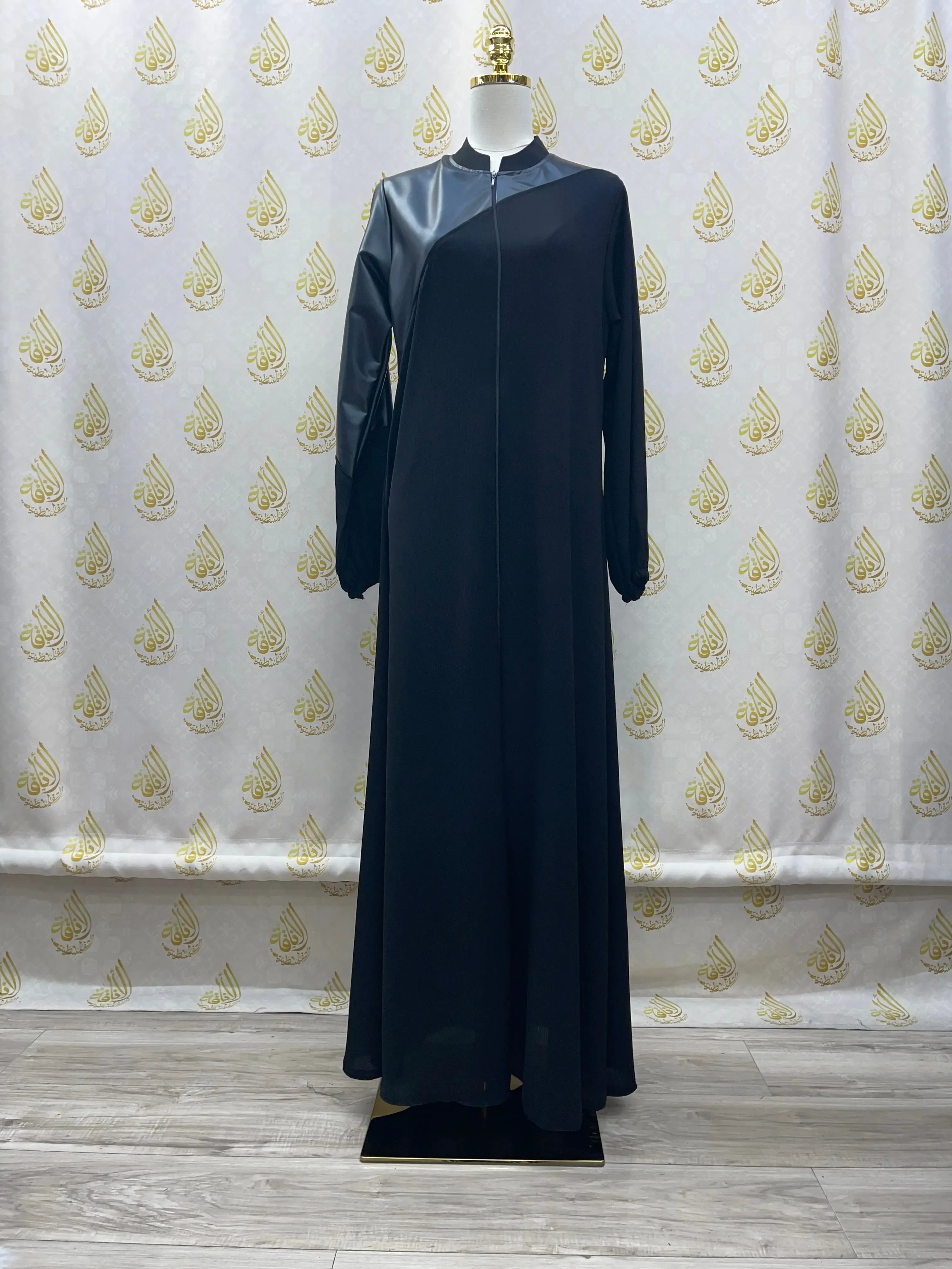 Luxury women leather abaya by Palestinian Elegance in black with full length and long sleeves