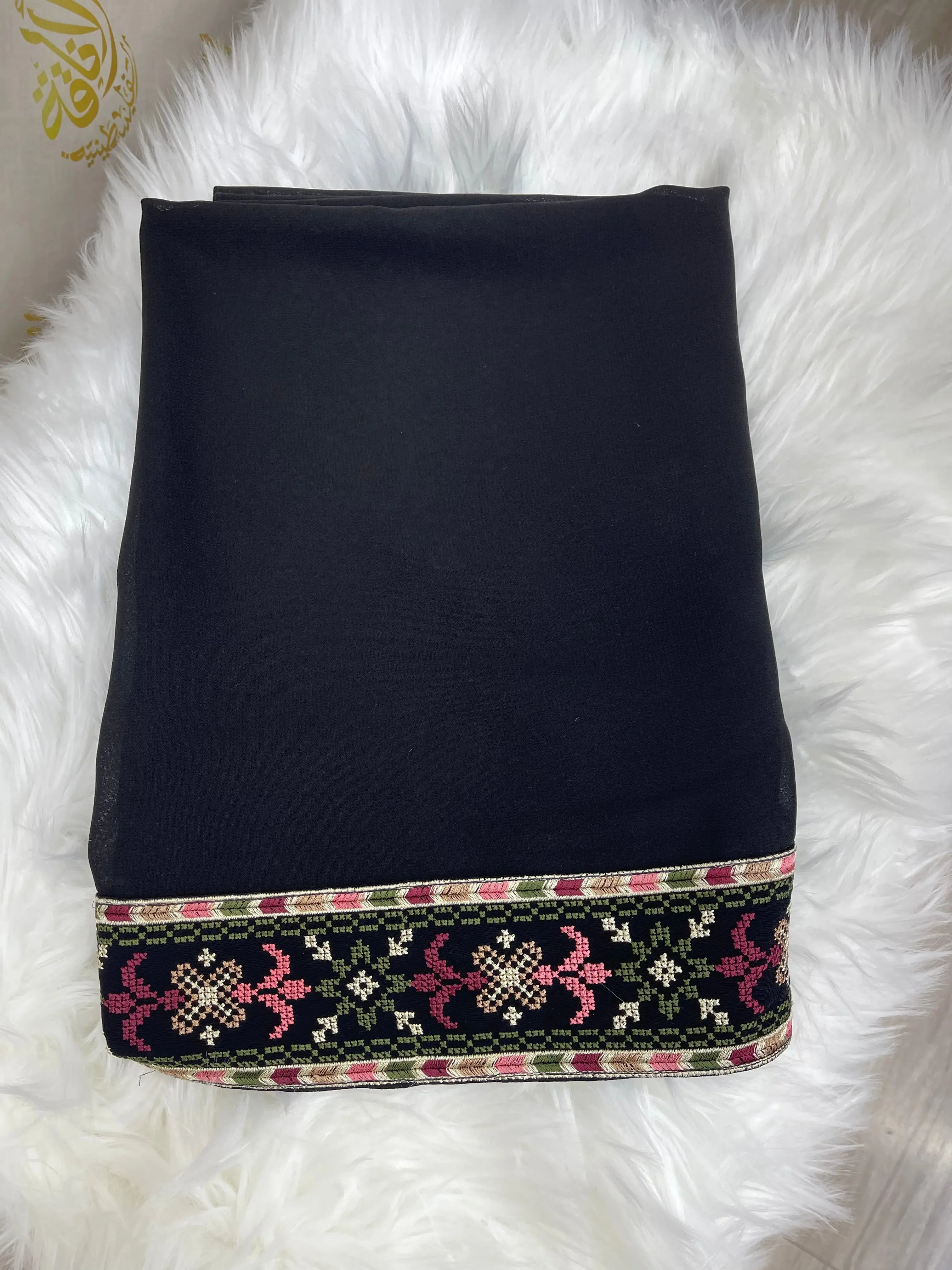 Khirka Shal with Tatreez: Elegance and Tradition in One - Palestinian Elegance