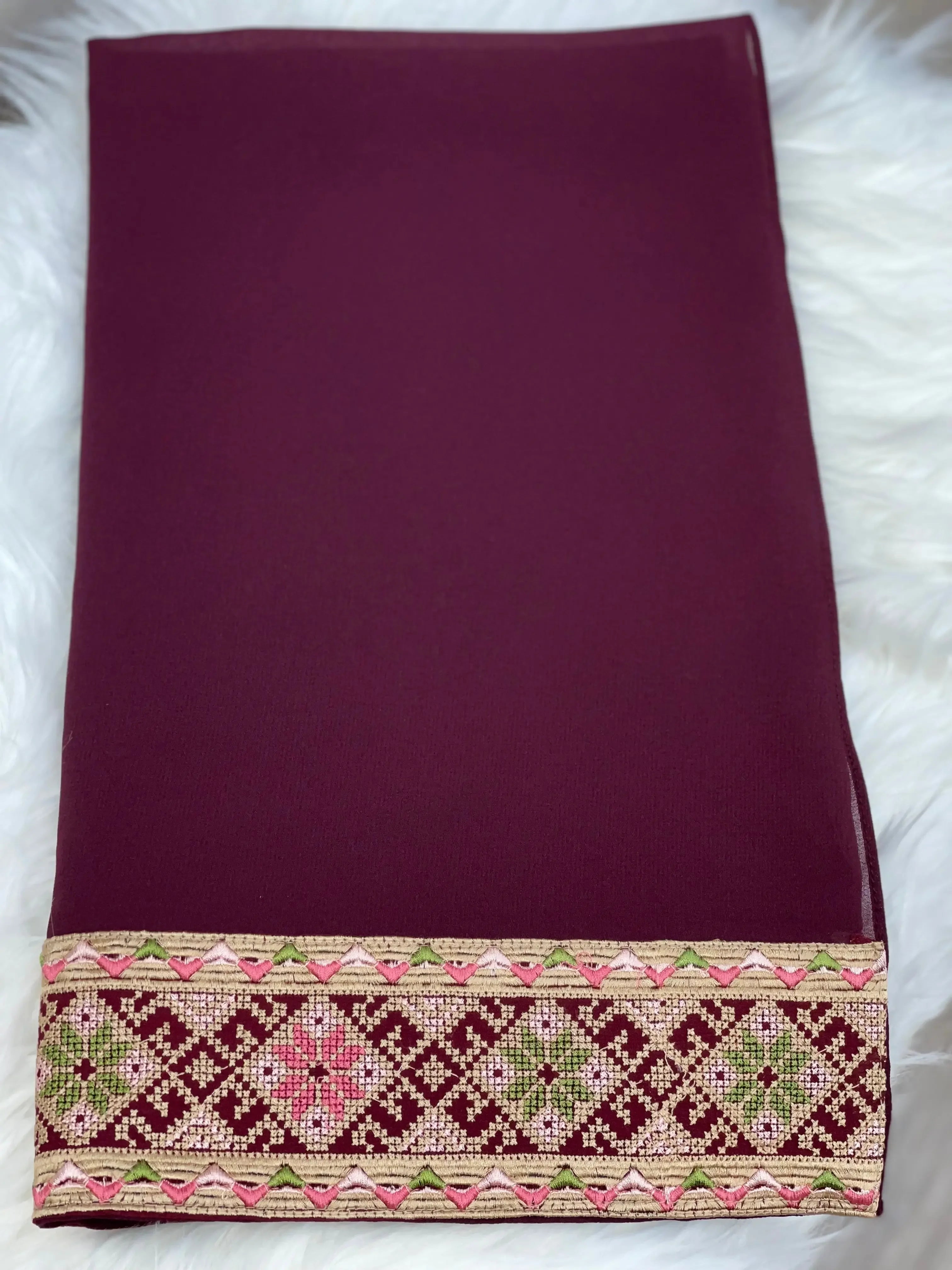 Khirka Shal with Tatreez: Elegance and Tradition in One - Palestinian Elegance