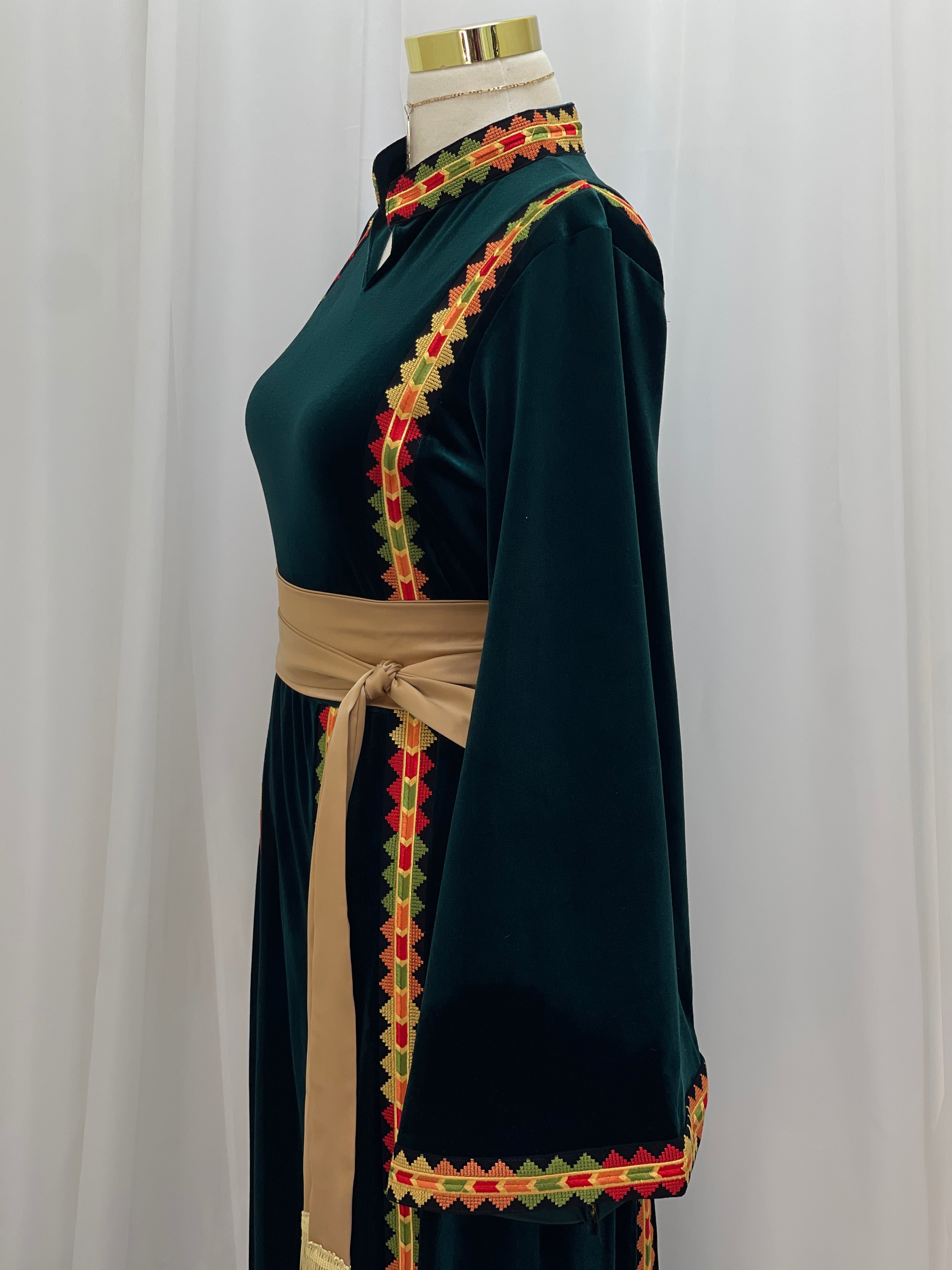 Manajel Grace Velvet Thobe